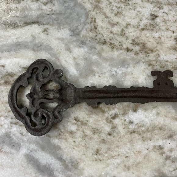 Hobby Lobby Brown Iron Vintage Key Wall Decor - Picture 5 of 6